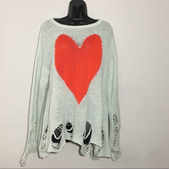 Wildfox big heart Lennon distressed sweater - Picture 2 of 6